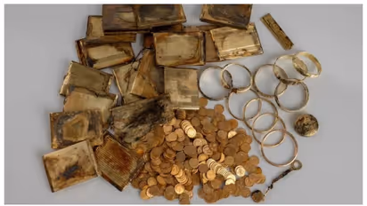 कहां के जंगल में मिला खज़ाना, 598 सोने के सिक्के-10 सोने की चूड़ियां