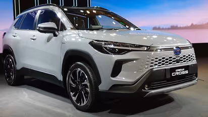 ടൊയോട്ട കൊറോള ക്രോസ്; പുതിയ ടൊയോട്ട എസ്യുവി ഒടുവിൽ പുറത്തിറങ്ങി