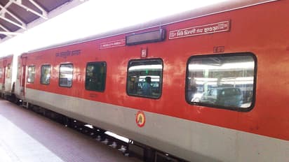 இனி ஆதார் இருந்தால் தான் ரயில் டிக்கெட்? ரயில்வே வெளியிட்ட புதிய விதிமுறை