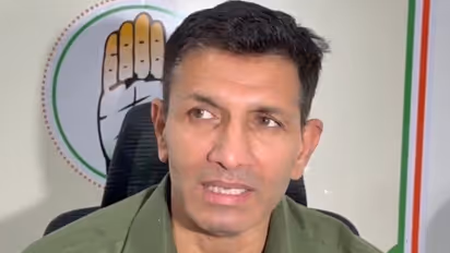 ഒരാളെ 38 തവണ പാമ്പ് കടിച്ചു, ഇങ്ങനെ ഒരാൾ 30 തവണ മരിച്ചു, നഷ്ടപരിഹാരത്തുകയായി കിട്ടിയത് 11 കോടി രൂപ; കോൺഗ്രസ്