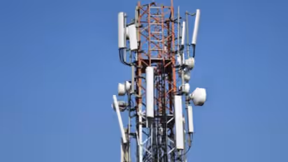 ദേശവിരുദ്ധ ശക്തികളിൽ നിന്ന് ഭീഷണി; ജമ്മുവിൽ പൊലീസ് ശുപാർശക്ക് പിന്നാലെ 37 ടവറുകൾക്ക് കീഴിൽ ഇന്റർനെറ്റ് വിലക്കി