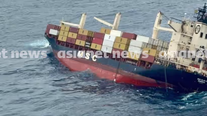 ಕೊಚ್ಚಿ ಬಳಿ ಕಂಟೇನರ್‌ ಶಿಪ್‌ ಅಪಘಾತ: ಮೈರೆನ್‌ ಗ್ಯಾಸ್‌ ಸಮುದ್ರಕ್ಕೆ ಸೋರಿಕೆ, ಕರಾವಳಿಗೆ ಅಲರ್ಟ್‌!