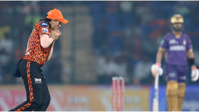 പവര് പ്ലേയിൽ പവറില്ലാതെ കൊൽക്കത്ത; 2 വിക്കറ്റുകൾ വീഴ്ത്തി സൺറൈസേഴ്സ്