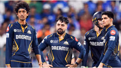 പഴയ തീ അണഞ്ഞോ? നാണക്കേടിന്റെ റെക്കോർഡ് സ്വന്തമാക്കി റാഷിദ് ഖാൻ