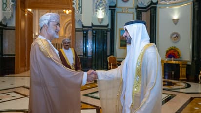 ദുബൈ കിരീടാവകാശിയുടെ ഒമാൻ സന്ദർശനം പൂർത്തിയായി, സുൽത്താൻ ഹൈതം ബിൻ താരിഖുമായി കൂടിക്കാഴ്ച നടത്തി