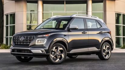 Hyundai Venue காரை வாங்க இது தான் ரைட் டைம்! ரூ.85,000 வரை தள்ளுபடி