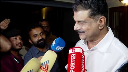 നിലമ്പൂരിൽ തിരക്കിട്ട കൂടിക്കാഴ്ച്ചകളുമായി അൻവർ; നിലപാട് മയപ്പെടുത്തി, കാലാവസ്ഥ പ്രതികൂലമെന്ന് പ്രതികരണം