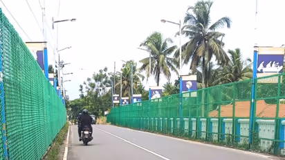 ആത്മഹത്യ ചെയ്യുന്നവരുടെ എണ്ണം കൂടിയതോടെ സഹികെട്ടു; ഒടുവിൽ പന്നായി പാലത്തിൽ ബാരിക്കേഡ് സ്ഥാപിച്ചു