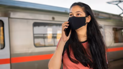 ഒട്ടും സുരക്ഷിതയല്ല, അയാൾക്ക് എന്റെ മടിയിലാണോ ഇരിക്കേണ്ടിയിരുന്നത്, മെട്രോയിലെ അനുഭവം വെളിപ്പെടുത്തി യുവതി 