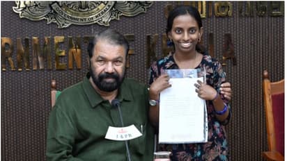 സംസ്ഥാന സ്‌കൂൾ പ്രവേശനോത്സവത്തിൽ മുഖ്യമന്ത്രിക്കൊപ്പം വിശിഷ്ടാതിഥിയാവാൻ പത്താം ക്ലാസുകാരി ഭദ്ര ഹരി