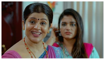 ശ്രുതി ഗർഭിണിയോ? ആഘോഷിച്ച് ചന്ദ്ര - ചെമ്പനീർ പൂവ് സീരിയൽ  റിവ്യൂ