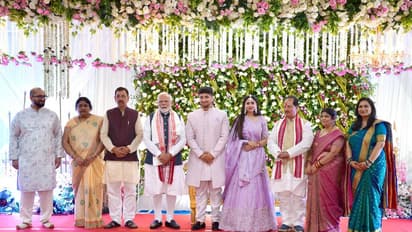 PM Modi reached a wedding in Bihar