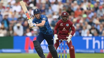 ഒരാൾ പോലും സെഞ്ചുറി അടിച്ചില്ല, എന്നിട്ടും വിന്ഡീസിനെതിരെ 50 ഓവറില് 400 അടിച്ച് ഇംഗ്ലണ്ട്; കൂറ്റന് ജയം