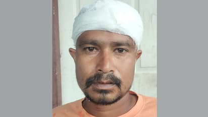 ഇരുട്ടിലാക്കി, വാതില്‍ കുത്തിത്തുറന്നു, മുറിയിലാകെ ചോര;മദ്യത്തിന്‍റെ പേരിലുള്ള തർക്കത്തിൽ യുവാവിനെ ആക്രമിച്ചു