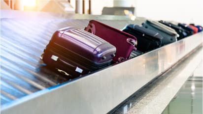 വിമാന യാത്രക്കാർക്ക് സുപ്രധാന അറിയിപ്പ്, ഈ പന്ത്രണ്ട് തരം വസ്തുക്കൾ ബാഗേജിൽ കൊണ്ടുപോകരുത്; വലിയ നിയമക്കുരുക്ക്