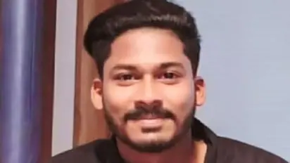 നാട്ടിലെത്തി 10 ദിവസം, ഹരിപ്പാട് വള്ളം മറിഞ്ഞ് യുവാവ് മരിച്ചു, കൂടെയുണ്ടായിരുന്ന സുഹൃത്തുക്കൾ രക്ഷപ്പെട്ടു