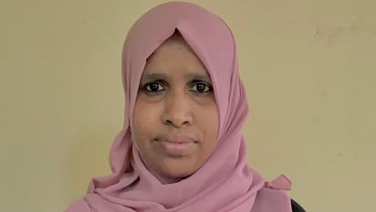 കുറ്റിപ്പുറത്ത് മകളുടെ കല്യാണത്തലേന്ന് കപ്പ് കേക്ക് തൊണ്ടയിൽ കുടുങ്ങി, ചികിത്സയിലിരിക്കെ 44കാരി മരിച്ചു 