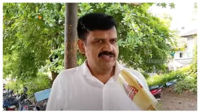 'സ്ഥാനാർത്ഥിയെ ഔട്ട്സോഴ്സിം​ഗ് ചെയ്യേണ്ട ​ഗതികേടിൽ ബിജെപി എത്തി'; സന്ദീപ് വാര്യർ 