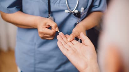 ബ്ലഡ് ഷുഗര് കുറയ്ക്കാന് സഹായിക്കുന്ന 10 ഭക്ഷണങ്ങള്