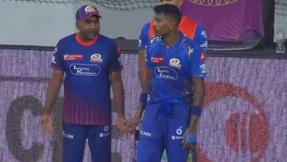 'അലറിവിളിച്ച് കളിക്കാരെ സമ്മര്ദ്ദത്തിലാക്കലല്ല കോച്ചിന്റെ പണി', ജയവര്ധനെക്കെതിരെ തുറന്നടിച്ച് ഹര്ഭജന്