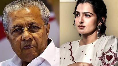 'അഞ്ചര വര്ഷമായില്ലേ'; ഹേമ കമ്മിറ്റി റിപ്പോർട്ട് എന്തായെന്ന് മുഖ്യമന്ത്രിയോട് പാർവതി, രൂക്ഷ വിമർശനം