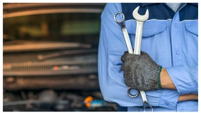 നിർബന്ധമായും വീട്ടിൽ ഉണ്ടായിരിക്കേണ്ട 7 ഉപകരണങ്ങൾ 