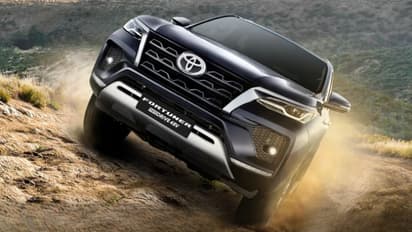Toyota: ట్రెండ్ సెట్ చేసే ఫీచర్లతో టయోటా కొత్త కార్లు.. వాటి లుక్ ఎంత ఆకర్షణీయంగా ఉందో..
