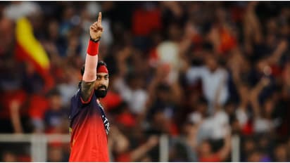 മോഹക്കപ്പിലേക്ക് വഴിയൊരുക്കിയ 4 ഓവറുകൾ! ഇത് ആര്സിബിയുടെ 'ക്രൂഷ്യൽ' പാണ്ഡ്യ