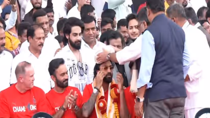 RCB players being felicitated at the Vidhana Soudha