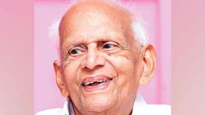 Kerala: Senior Congress leader Thennala Balakrishna Pillai passes away