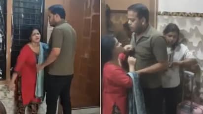 VIDEO पत्नीने पतीला प्रेयसीसोबत अय्याशी करताना पकडले रंगेहाथ, घातला धिंगाणा