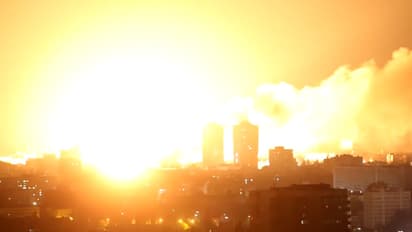 Russia Attack Ukraine रशियाने युक्रेनला भाजून काढले, रात्रीही दिवसासारखे उजळले आकाश