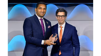 Surat’s Diamond Shines at Las Vegas: Govindkaka Felicitated at JCK Las Vegas