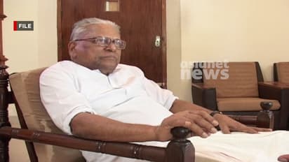 vs achuthanandan 