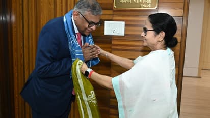 গলল ১৮ বছরের বরফ! মমতা-টাটা গ্রুপের সাক্ষাতে বন্ধুত্বের ইঙ্গিত, বঙ্গে ফের বিনিয়োগের আলোচনা