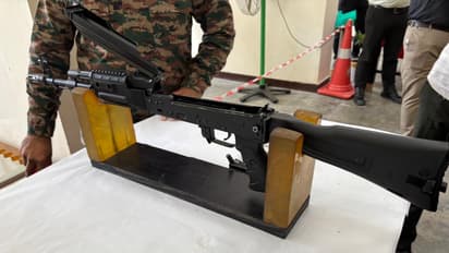 भारताचा 'शेर' पाकिस्तानी सीमेवर फोडणार डरकाळी, AK-203 रायफल ठरणार गेम चेंजर