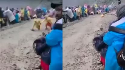 অমরনাথ যাত্রা স্থগিত: প্রবল বৃষ্টিতে পাথর খসে মহিলা তীর্থযাত্রীর মৃত্যু