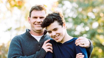 ছেলেদের বয়ঃসন্ধি: সন্তানের কোনও সমস্যা হচ্ছে কিনা, কীভাবে বুঝবেন! জেনে নিন লক্ষণ ও টিপস