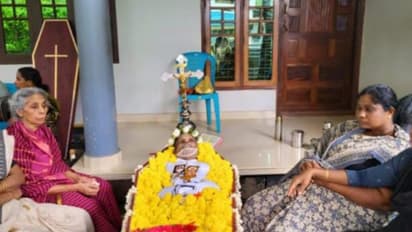 ವೃದ್ಧಾಶ್ರಮದಲ್ಲಿ ತಂದೆ ಸತ್ತ ಸುದ್ದಿ ತಿಳಿದ ಮಗ, ಸೊಸೆ ಮೊಬೈಲ್ ಸ್ವಿಚ್ ಆಫ್, ಮನೆಗೆ ಬೀಗ ಹಾಕಿ ನಾಪತ್ತೆ!