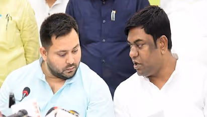 Mukesh Sahni supports Tejashwi Yadav