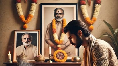 Pitru Paksha 2026: Never Keep These Things Near Ancestor Photos at Home