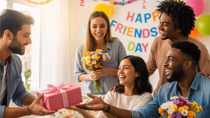 Friendship day gift under 500