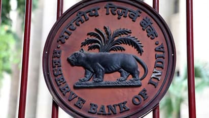 EMI मध्ये मोठा दिलासा! RBI ने रेपो रेट घटवला, कर्ज घेणे होणार स्वस्त, जाणून घ्या फायदा