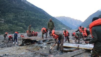Indian Army soliders working to build a bridge