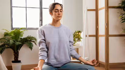 పడుకున్న వెంటనే నిద్ర పట్టాలంటే ఏం చేయాలో తెలుసా?