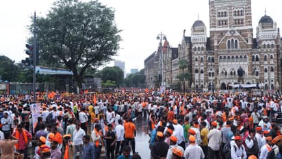 Manoj Jarange protesting in Mumbai