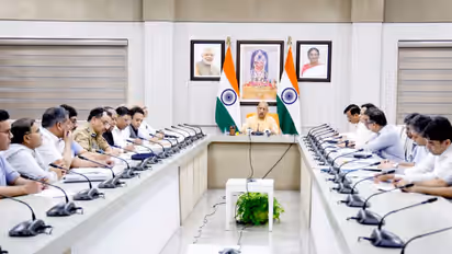 ಜನರ ದೂರುಗಳನ್ನು ಬಗೆಹರಿಸುವಲ್ಲಿ ನಿರ್ಲಕ್ಷ್ಯ ಸಹಿಸಲ್ಲ: ಸಿಎಂ ಯೋಗಿ ಆದಿತ್ಯ ಕಟ್ಟುನಿಟ್ಟಿನ ಆದೇಶ