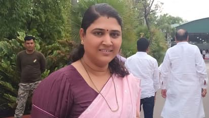 Dr Ritu Banawat