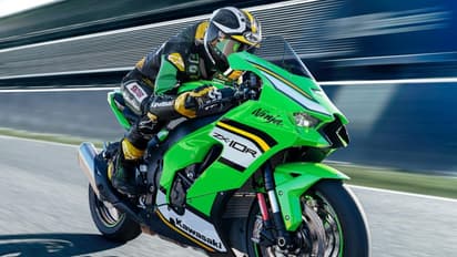 Kawasaki अपनी इस सुपरबाइक पर दे रहा 2.50 लाख की छूट, ऑफर की तारीख है फिक्स
