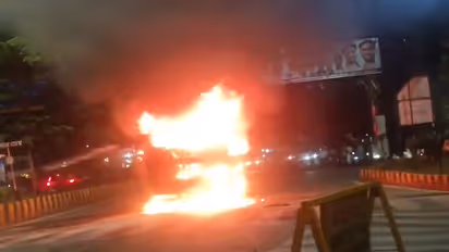 Indore: इंदौरमध्ये भरधाव ट्रकने गर्दीला चिरडले, ट्रकला लागली भीषण आग; २ ठार तर अनेक जखमी